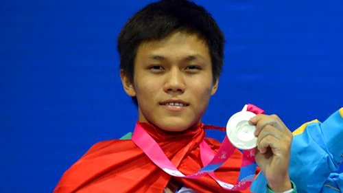 Nguyễn Trần Anh Tuấn đoạt 3 HCB cử tạ trẻ thế giới