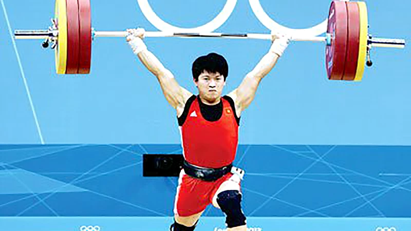 Cử tạ Việt Nam tìm huy chương tại giải VĐTG